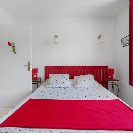 Aux Berges Du Saint Ferréol Bed and breakfast 3*